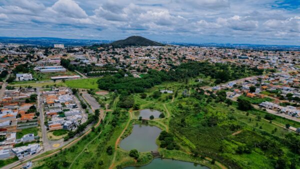 Senador Canedo, a cidade dotada de força própria: modernização tecnológica e qualificação de servidores garantem ao município a nota máxima Capag A+ junto ao Tesouro Nacional pelo segundo ano consecutivo. - Maria Jessyca