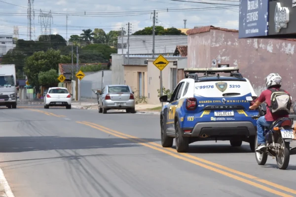 Moradores podem acionar diretamente as equipes responsáveis por seis regiões da cidade para comunicar ocorrências. (Foto: SECOM)